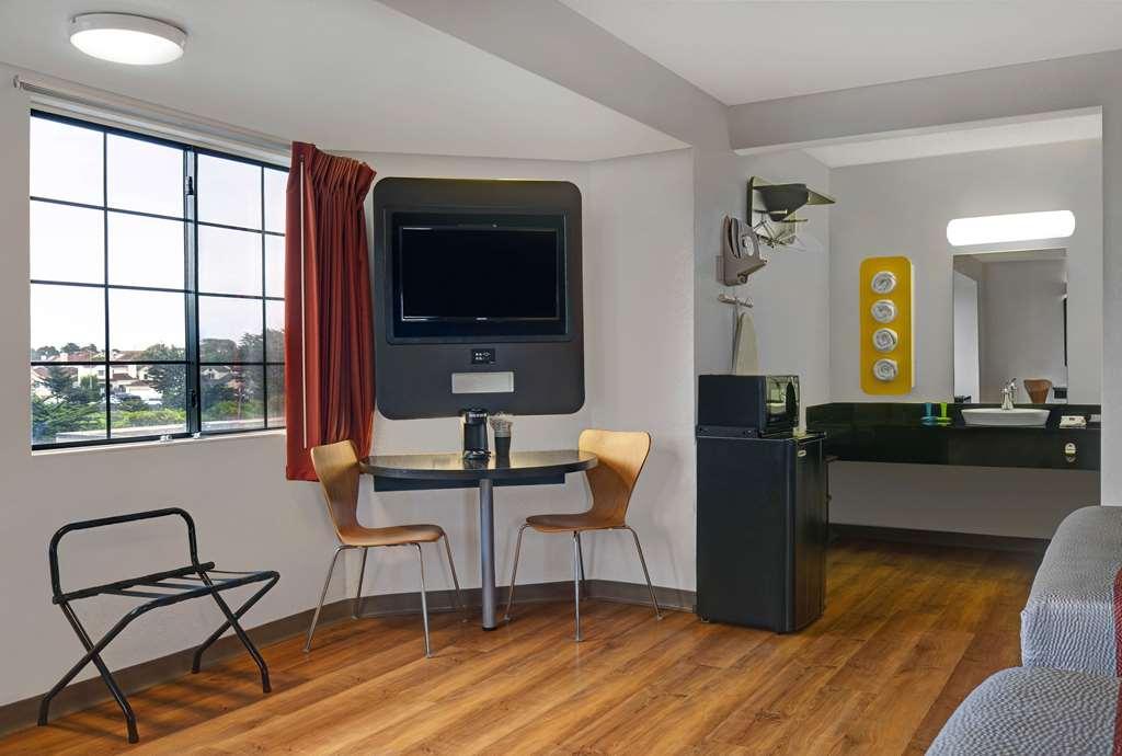 Motel 6-Marina, Ca - Monterey Facilities photo