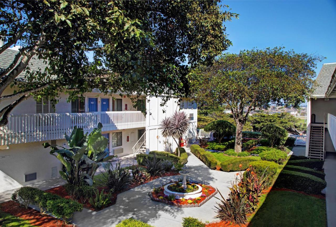 Motel 6-Marina, Ca - Monterey Exterior photo