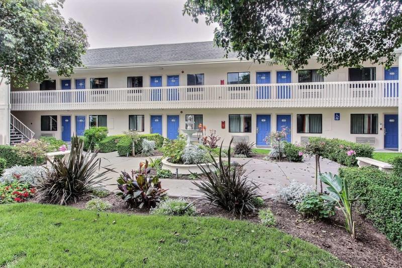 Motel 6-Marina, Ca - Monterey Exterior photo