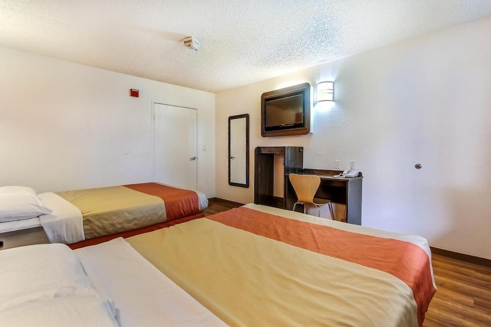 Motel 6-Marina, Ca - Monterey Exterior photo